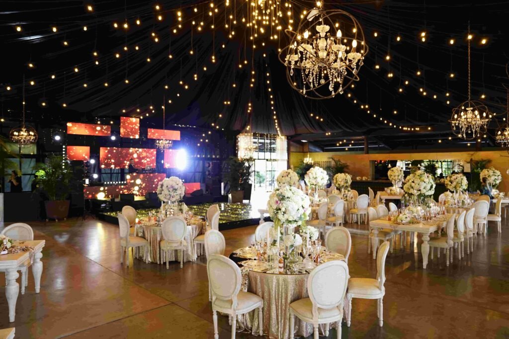 Decoración Salón de Una Gran Boda Luxury